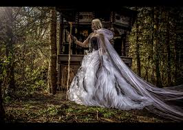 2010 möchte die braut mehr denn je in einem individuellen. Harztipps Extravagante Brautmode Ausgefallene Hochzeitsanzuge Gehrocke