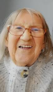 Doreen Long's Instagram, Twitter & Facebook