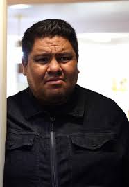 Leo González (@leogonzall)'s video of kevin mackenzie in rain