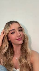 Allison Jaeger's Instagram, Twitter & Facebook