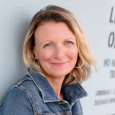 Alison Farrell (@alisondraws)