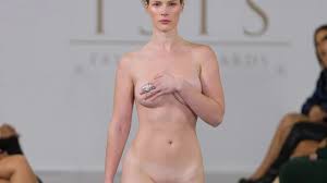 Nude fashionshow