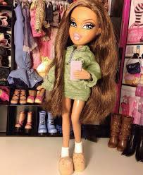 Pin By Nina Richards On Bratz Style Bratz Style Fur Coat Bratz Yasmin