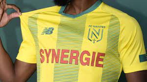 L'école de design nantes atlantique fait peau neuve. Le Fc Nantes Change De Logo Et S Attire Les Foudres De Ses Supporters Eurosport