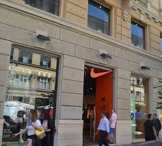 Felice agatino di rienzo, 68 fell asleep in the arms of our lord and entered into eternal peace and serenity on monday, april 26, 2010 after an extended illness. Nike New Store Opening Via Cola Di Rienzo Rome