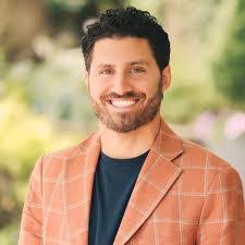 Diane Betz's Instagram, Twitter & Facebook