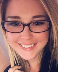 Leigh Perry's Instagram, Twitter & Facebook