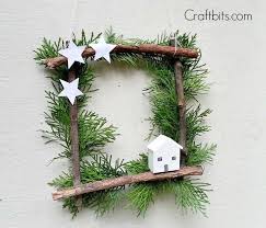 Using Dry Twigs And Juniper Leaves Make This Christmas Themed Wreath In No Time At All You Christmas Wreaths Diy Fun Christmas Decorations Christmas Wreaths