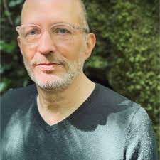 Thrilled to share that The Guardian design team won two pencils at the  @d_and_ad awards last week