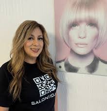 Diane Nowlin's Instagram, Twitter & Facebook