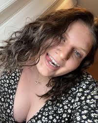 Holly Boyd's Instagram, Twitter & Facebook