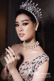 Cùng là phiên bản hàng riêu nhưng 2 số phận, khánh vân sang mỹ dự. Khanh Van Miss Universe Vietnam Pageant Media Portal Facebook