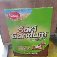 Sebut saja seperti roma slai o'lai, roma better, roma sari gandum, roma water, dan masih banyak lagi. Roma Sari Gandum Box Isi 12 38 5 Gr Shopee Indonesia