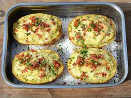 Gefullte Backkartoffeln Chili Und Ciabatta Rezepte Kochrezepte Backkartoffeln