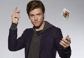 Orange is the new black: Cameron Black L Illusionniste Deception L Avis De La Redac Sur La Saison 1 Just About Tv