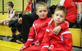 He is a director and writer, known for nordwand (2008), the physician (2013) and rakastunut goethe (2010). Gute Platzierungen Des Skv Nachwuchses Beim Metropol Cup Skv Nachwuchs Beim Metropol Cup Skv Turnen