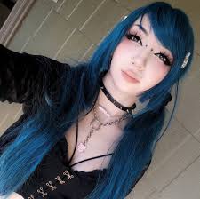 Sims 4 underwater builds are fun, but how about an underground mansion...  without the water?! Just a fun pool, because every mansion needs one! As  always, CC-free! 💚 ID: KateEmerald Lot: Underground