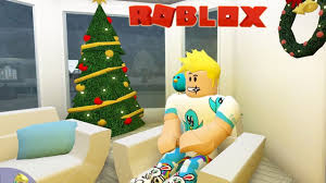 Building My New House In Welcome To Bloxburg And Christmas Decorating Roblox Cheap Ways T Small House Decorating Affordable Home Decor Small Budget Decorating