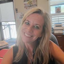 I am convinced only girls with good paying jobs DON'T have their nails done  💅