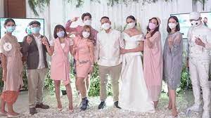 Vicky prasetyo telah melangsungkan acara tunangan dengan kalina oktarani. Gaun Putih Kalina Ocktaranny Saat Tunangan Dengan Vicky Prasetyo Cantik Tempo Co