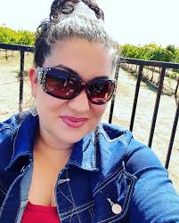 Teaching Matt how to play black jack ♥️♠️♦️♣️ Our dealer (Justin) says  “house always wins” 😂