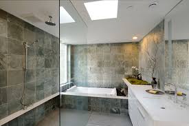 A dream japanese bathroom clad in glass and stone and completely engulfed in white, this is a design that is both audacious and excessive. Japanese Bathroom Ideas Whaciendobuenasmigas