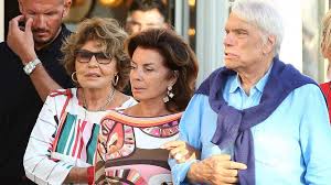 Bernard tapie avait d'abord été atteint d'un cancer de l'oesophage. Bernard Tapie Veut Mettre Hors Jeu Le Tribunal De L Entreprise De Liege Le Soir Plus
