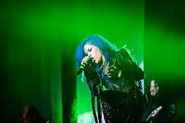 Alissa White Gluz Wikipedia A Enciclopedia Livre Alissa is also vegan, an animal rights activist and she's straightedge and her views show in her lyrics. alissa white gluz wikipedia a