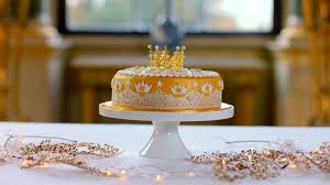 And who better to teach you how to make a christmas pudding than baking expert mary berry? Mary Berry Twelfth Cake Recipe On Mary Berry S Country House At Christmas Mary Berry Mary Berry Recipe Mary Berry Christmas