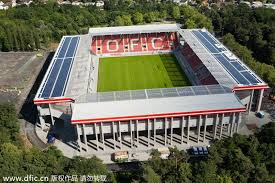Sparda Bank Hessen Stadion Offenbach Am Main Alemania Capacidad 20 500 Espectadores Equipo Local Kickers Offenb Kickers Offenbach Offenbach Am Main Stadion