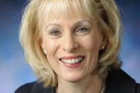 Gwen Moreland's Instagram, Twitter & Facebook