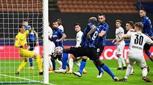Football club internazionale milano, commonly referred to as internazionale (pronounced ˌinternattsjoˈnaːle) or simply inter, and known as inter milan outside italy. Champions League 1 Spieltag Inter Mailand Borussia Monchengladbach 2 2 Champions League Fussball Sportschau De
