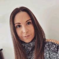 90+ perfiles de «Anna Giles»