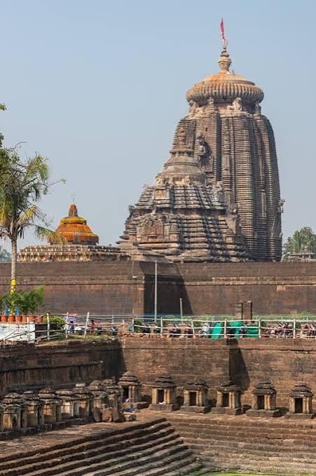 Lingaraja Temple – Bhubaneswar – A Non-Hindu View – Kevin Standage