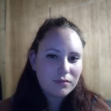 Amber Carnell's Instagram, Twitter & Facebook