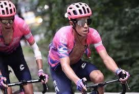 Rigoberto uràn o rigo como normalmente le llaman es un ciclista colombiano muy peculiar, el acá les traemos las mejores entrevistas de rigoberto uran , una recopilación de los mejores momentos. Vuelta A Suiza 2021 Asi Van Rigoberto Y Chaves Tras La Etapa 1 La Fm