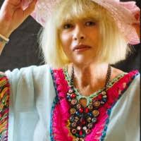 20+ "Danielle Hofmann