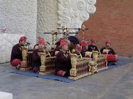 Yuk, kenali sejarah dan fungsi dari gamelan jawa. Jenis Jenis Alat Musik Gamelan Kamu Wajib Tahu Blibli Friends