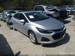 Used 2019 chevrolet cruze ls with tire pressure warning, stability control, mobile internet, trip computer, usb inputs. Chevrolet Cruze 2019 Silver 1 4l Vin 1g1be5sm3k7131045 Free Car History