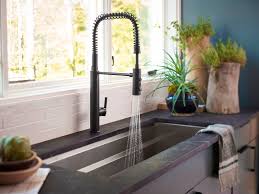semiprofessional kitchen sink faucet