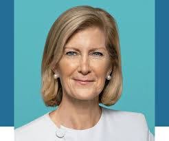 Kristen Hawes's Instagram, Twitter & Facebook