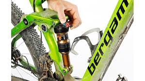Setup Tipps Fur Ihre Mtb Federgabel So Stellen Sie Ihre Gabel Perfekt Ein Federgabel Perfekt Einstellen So Funktioniert S In 2020 Federgabel Mtb Fahrrad Mountainbike