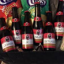Kies voor felle kleurtjes, naturel in hout of. Bierstickers Getuige Vragen De Cadeau Shop