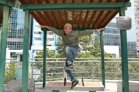 彭懷安（英文： eddie pang ，1978年 4月12號—），用過藝名彭迪安，係香港男歌手同演員，組合eo2成員，而家係無綫電視基本藝人合約藝員。 佢曾經同藝人朱慧敏拍過幾年拖，最後散咗。. å½­æ‡·å®‰å°ˆè¨ª å½­æ‡·å®‰ç¦æœªä¾†è€å©†ä¸Šè¼‰å©šç…§ä½ˆç½®å¤©å°æ±‚å©šæ„Ÿå‹•å¥³å‹ æœ¬åœ°æ˜Žå'¨å°ˆè¨ª æ‰€æœ‰æ›¸å…§å°ˆè¨ª æ˜Žå'¨å¨›æ¨‚