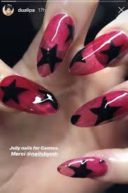 Unghiile cu gel se realizeaza prin doua tehnici: Modele Unghii La Moda Vezi Ce Se Poarta Divette