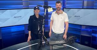 Abonniert jetzt unseren kanal und verpasst keines unserer. Sport1 Tv Team Signs The Ice Hockey World Championship E Scooter