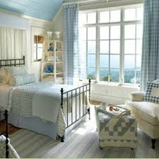 How To Decorate Slanted Ceilings Cottage Style Bedrooms Cottage Bedroom Home Bedroom