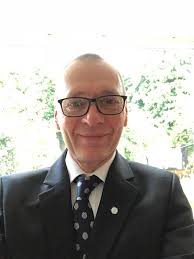 This Arthur Eze wear, is it a mistake of button or new fashion style