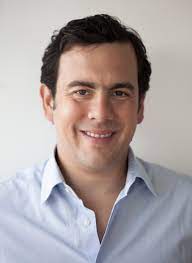 Lara restrepo asume como nuevo director del partido cambio radical después de la renuncia del rodrigo lara tiene el reto de asumir las banderas del partido en miras a las elecciones del 25 de. Rodrigo Lara Restrepo Wikipedia La Enciclopedia Libre