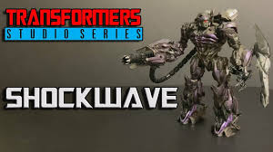 Remove backdrop to showcase shockwave in the battle of chicago scene. Transformers Studio Series 56 Shockwave Review Youtube
